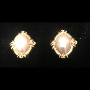 Vintage clip on earring